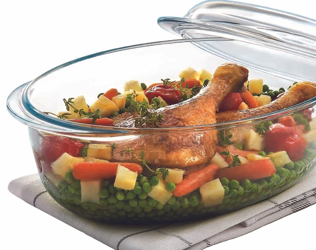 PYREX Essentials Oval Casserole With Lid 4.6L